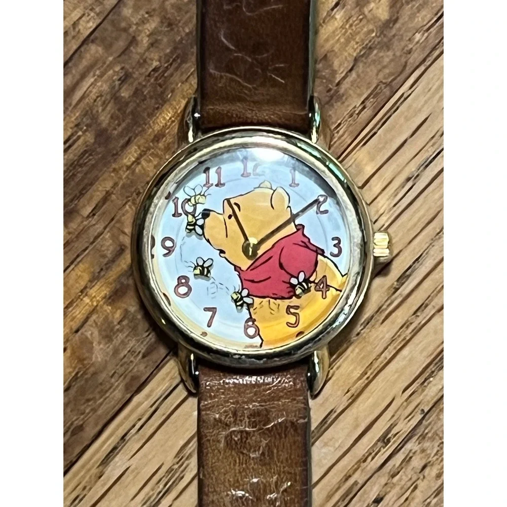 Vtg Timex Disney Winnie the Pooh Watch Gold Tone Leather Bee Strap Untested